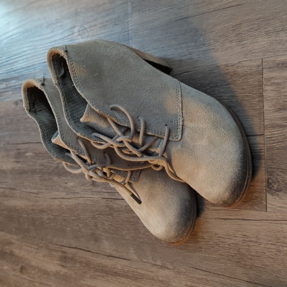 Heeled Tom's booties